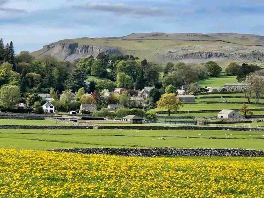 Charming Dog-Friendly Yorkshire Dales Cottage, Austwick Exterior photo